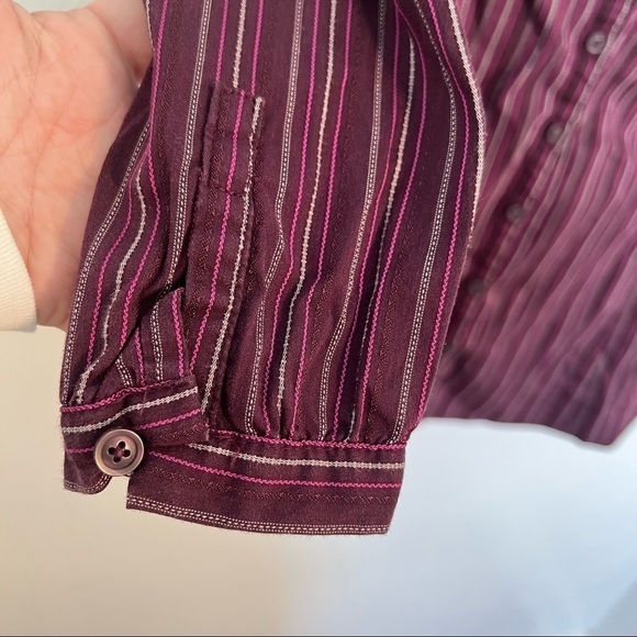 Old Navy Perfect Fit Stretch Button Down Shirt - Picture 6 of 11